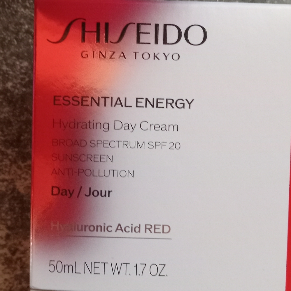 Shiseido essential energy day cream